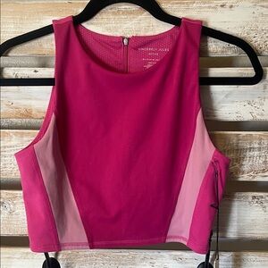 Sincerely Jules Active hot pink/ light pink color-blocked cropped tank top Small